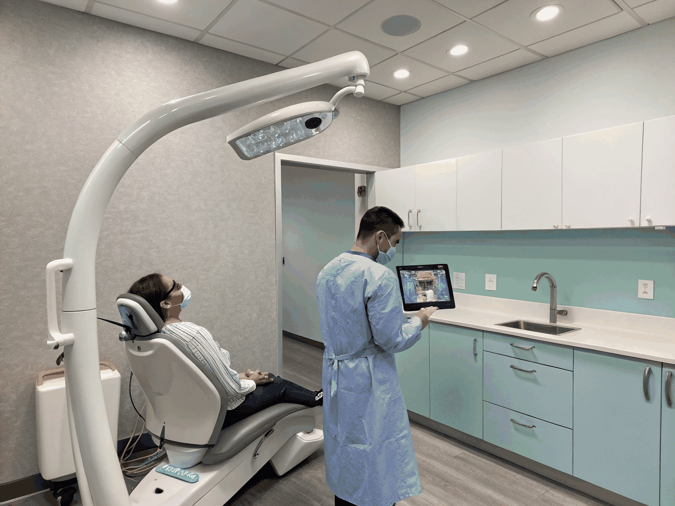 iTero 3D Digital Scanner for Invisalign alignment at Loma Dental